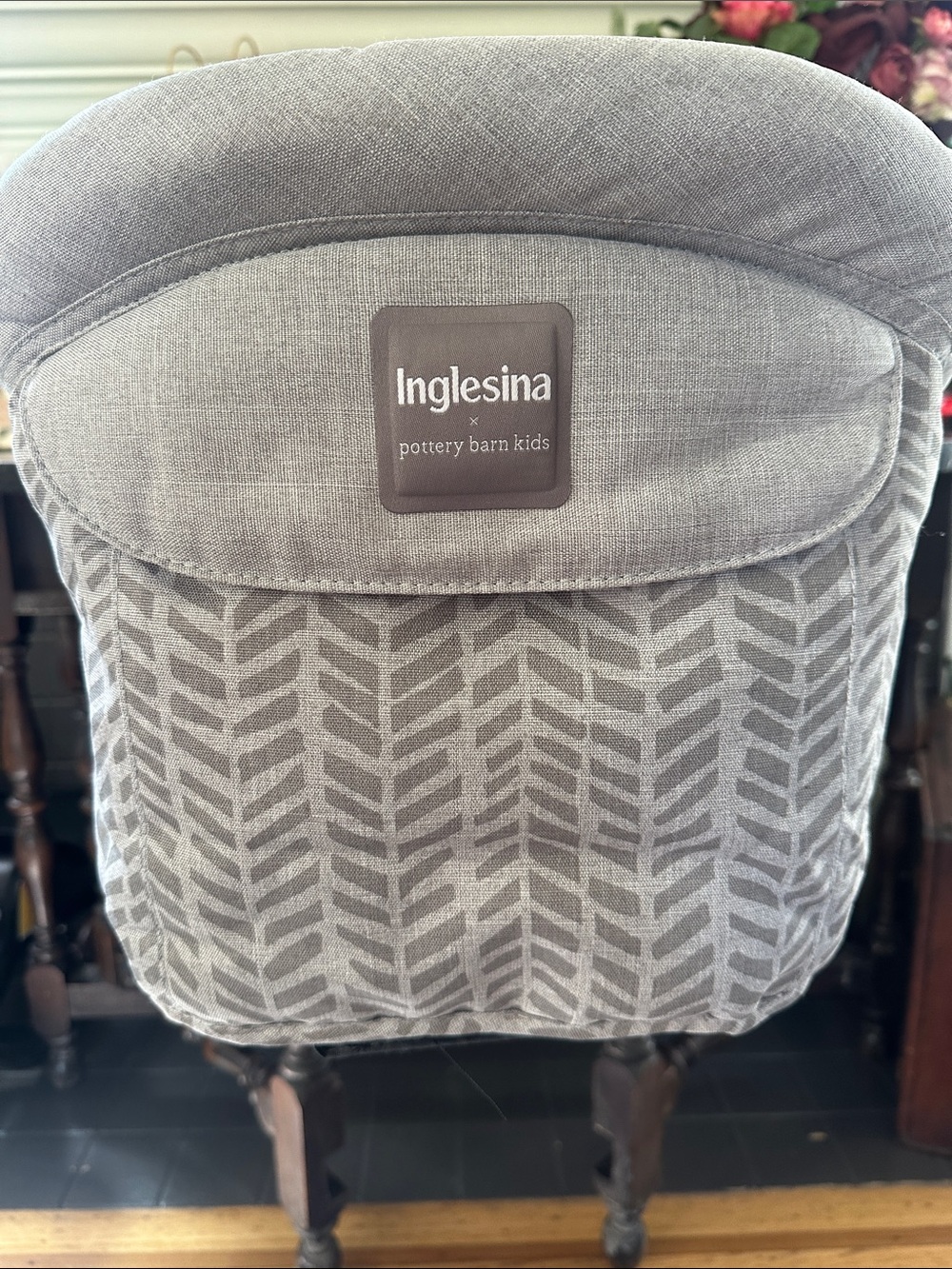 Inglesina x pottery barn kids hook on table chair in fast broken arrow